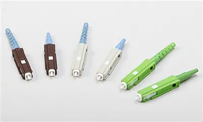 موصل الألياف البصرية MU